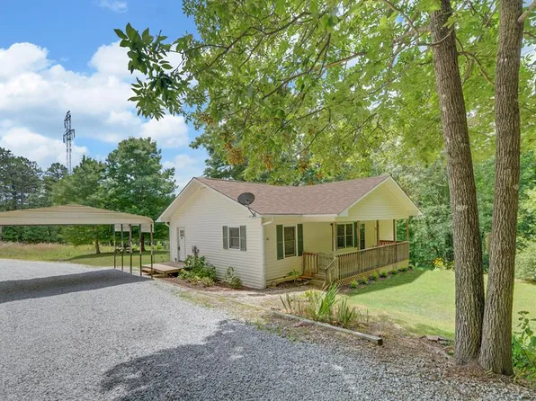 42 Kaolin Ln, Tiger, GA 30576