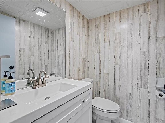 4th image of 300 Waterway Dr S APT 308