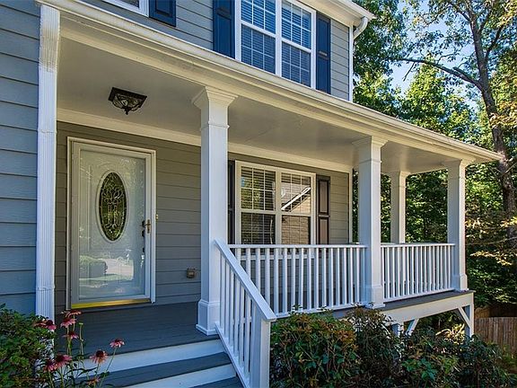 5th image of 216 Oak Hollow Ct
