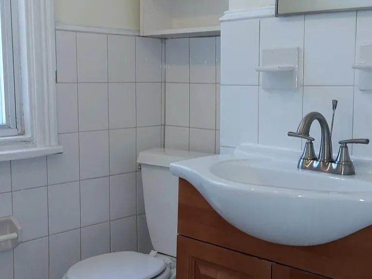 213 Lippincott Ave #2 — Photo 6