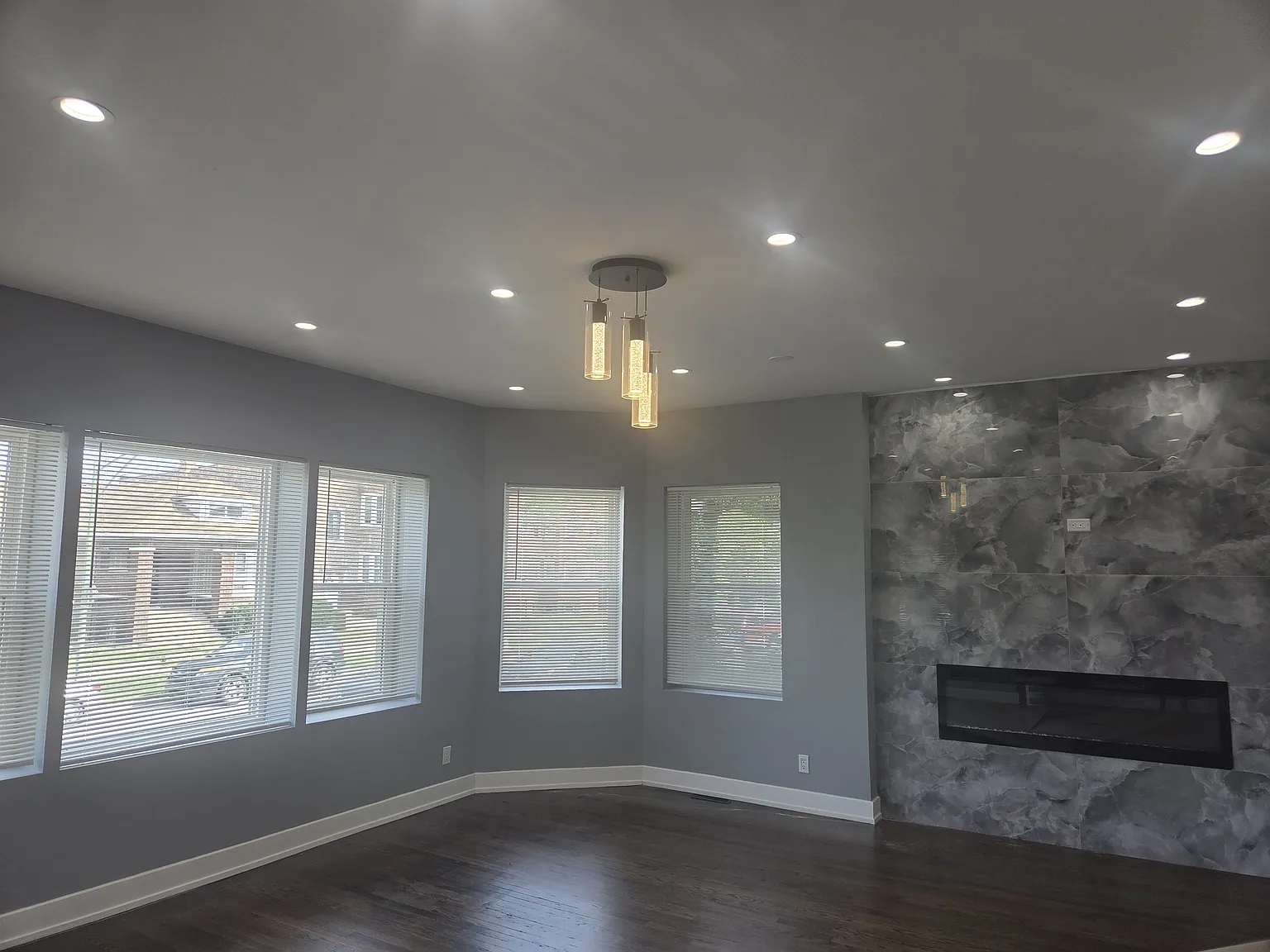 3 bed, 2.5 bath, 1715 sqft, $2,500 — Photo 3