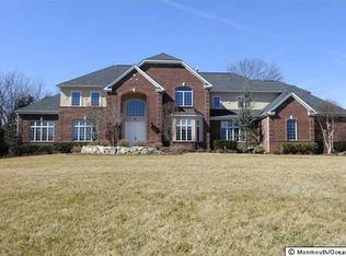 22 Crystal Ct, Manalapan, NJ 07726