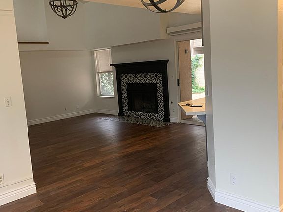 Flowing new floor from dining area to great room