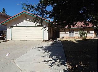 3261 N Forestiere Ave, Fresno, CA