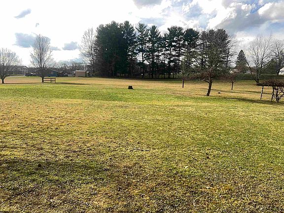 3rd image of 275 S Rd