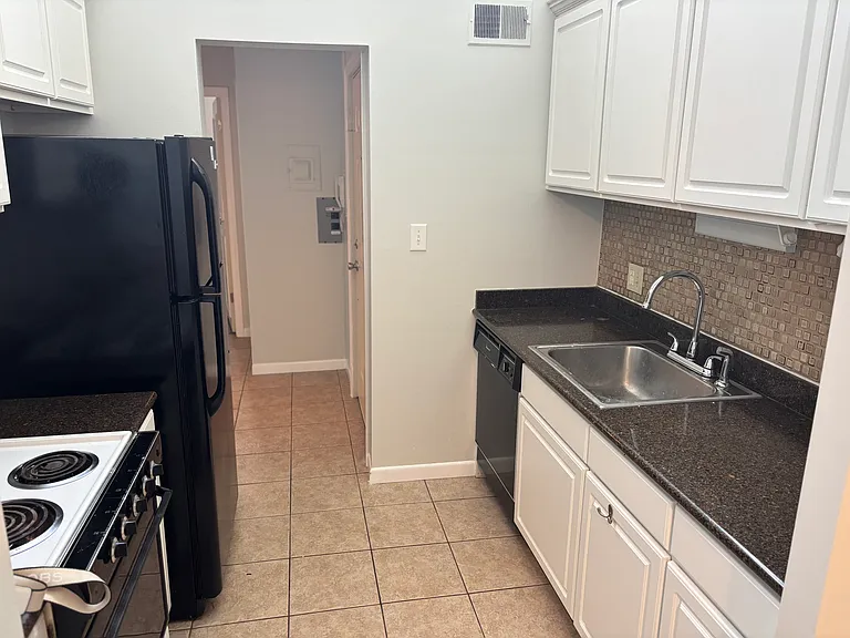 26 Dickinson Ave #50 — Photo 9