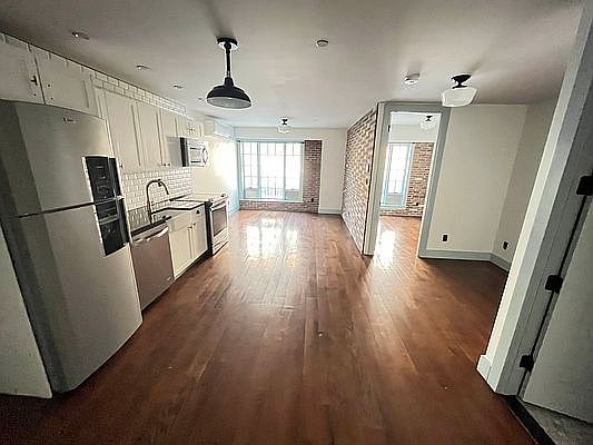 1st image of 13 Brooklyn Ave #1D