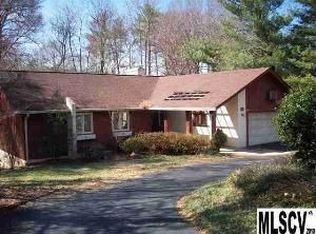 6173 N Knoll Pl, Hickory, NC 28601