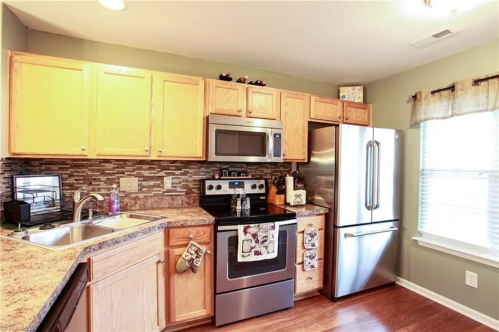 Building Photo - 604 Grasswren Way