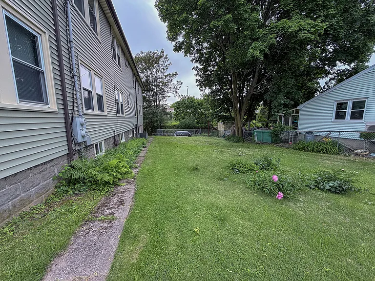 48 Fountain St #48 — Photo 19