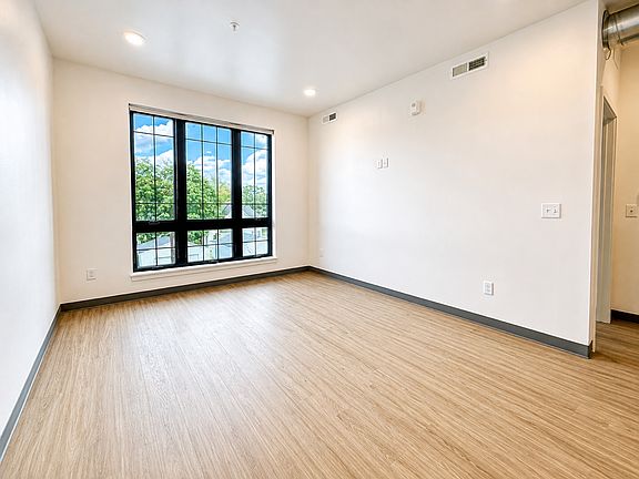 3rd image of 716 Main St #1D