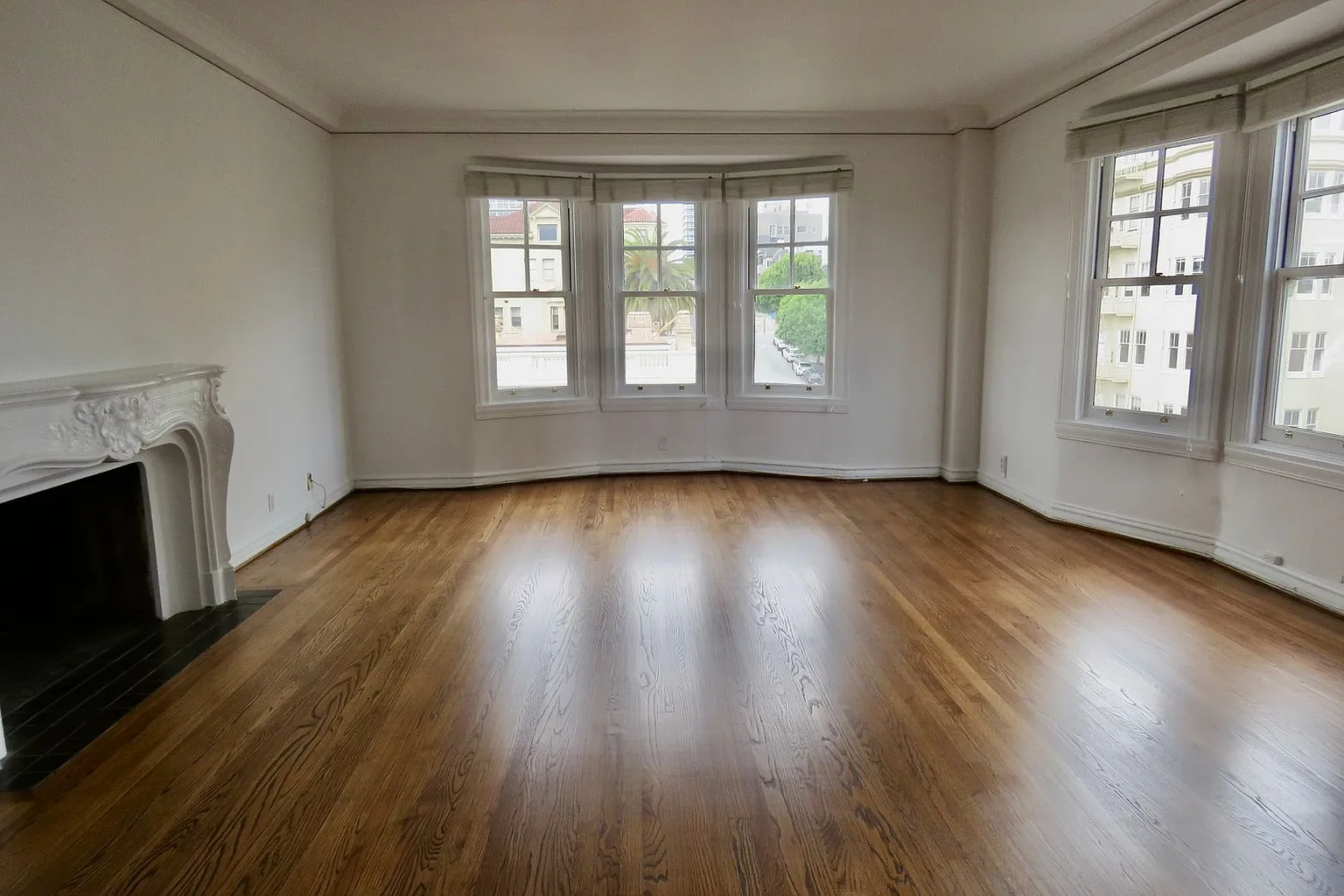 2090 Pacific Ave APT 602 photo 1