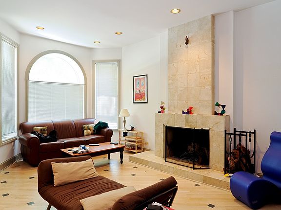 2nd image of 1416 N Cleveland Ave #1