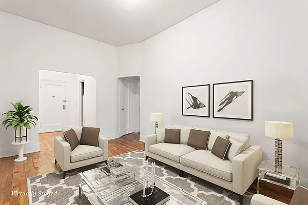 Rented by Bold New York | media 17