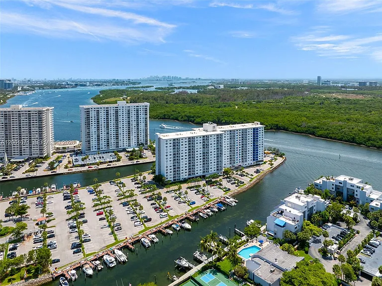 400 Kings Point Dr #1628 — Photo 46