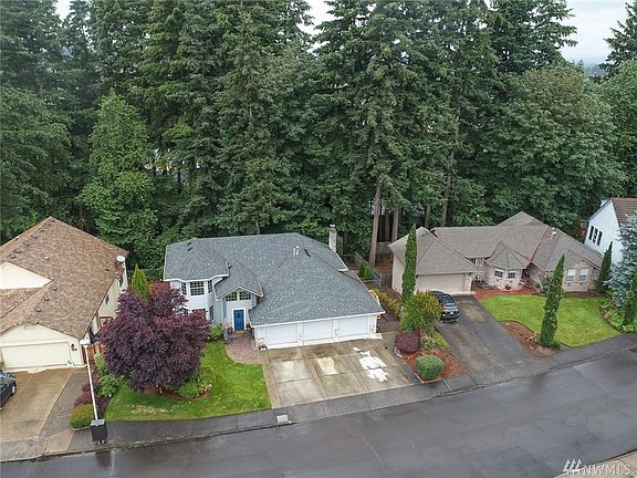 2nd image of 16012 NE 26th St