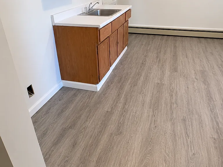 446 & 448 Pine St #3 — Photo 2