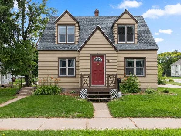 220 S Union St, Shawano, WI 54166