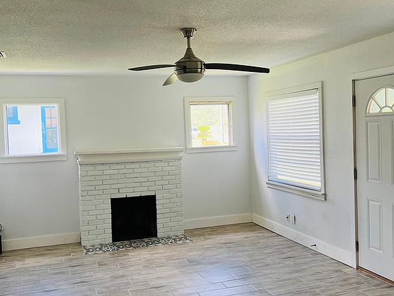 3rd image of 132 Carlton Ave