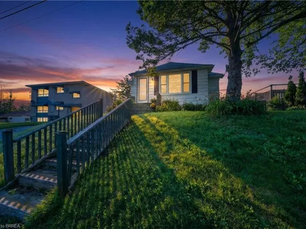 71 4th Ave, Brantford, ON N3S 6P6