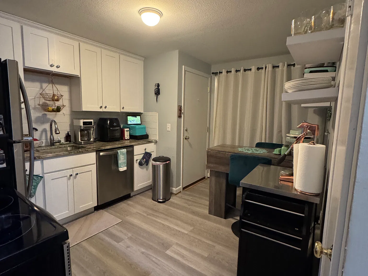 8 Manchester Cir — Photo 3