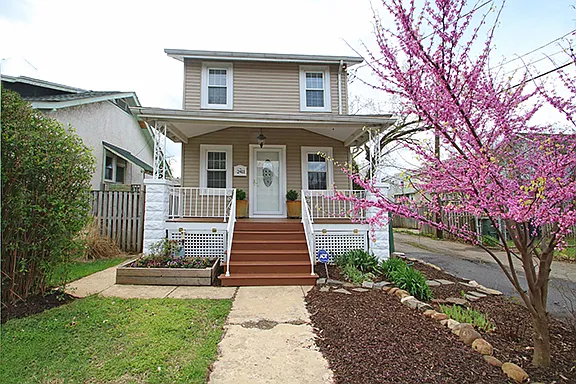 2411 Otis St NE photo 1