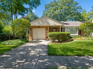 800 S Delphia Ave, Park Ridge, IL 60068