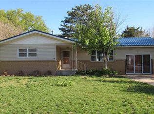 414 W Elm St, Minneola, KS 67865