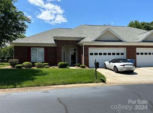 3833 Misty Glen Ct, Matthews, NC 28105