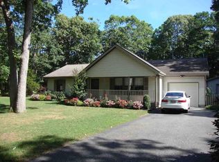 227 S Ravenwood Dr, Cape May Court House, NJ 08210
