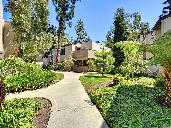 3rd image of 1340 Cabrillo Park Dr APT G
