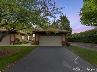 642 Bradford Pl NE, Grand Rapids, MI 49525