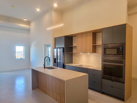 2nd image of 2201 Frankford Ave #3A
