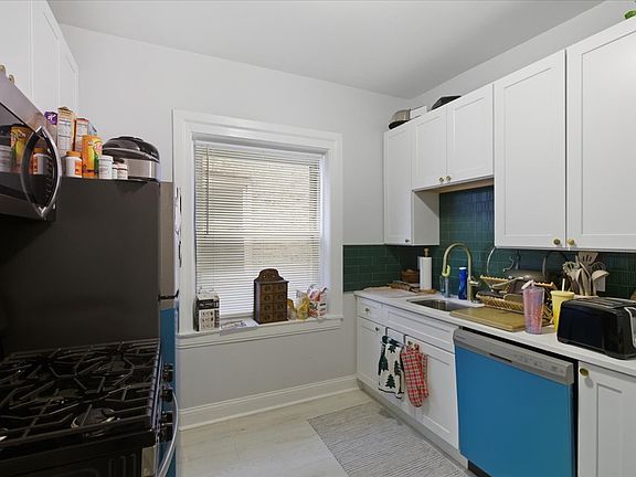 4th image of 1123 N Christiana Ave APT 2