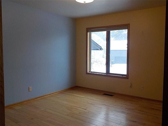 5th image of 3242 Durland Dr