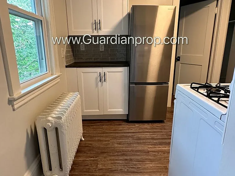 2316-2318 Harriet Avenue S — Photo 8