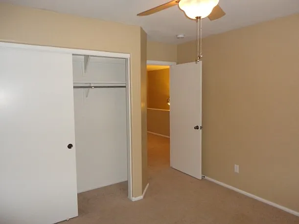 386 E Daniella Dr — Photo 16
