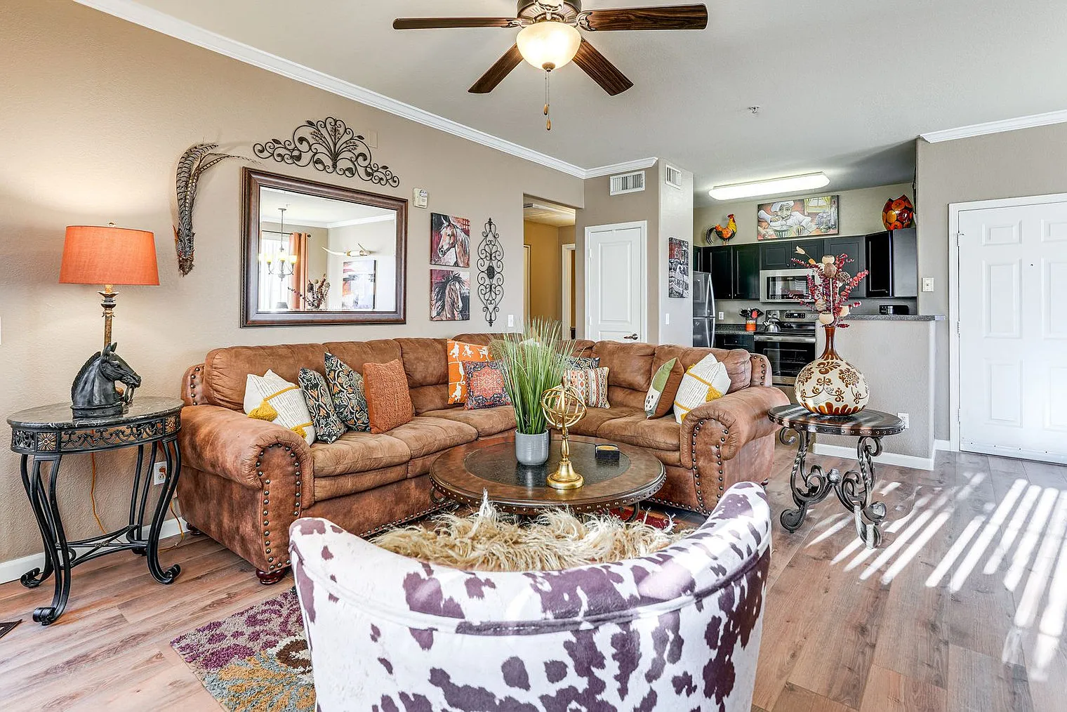 1 bed, 1.0 bath, 796 sqft, $3,667 — Photo 1