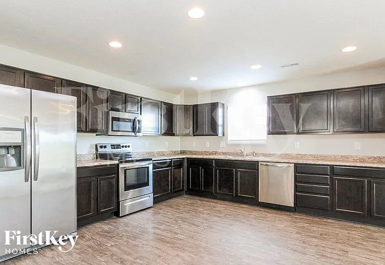 8154 Brookville Way — Photo 5