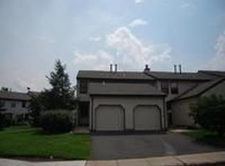 201 Spruce Ct #201, Flemington, NJ 08822
