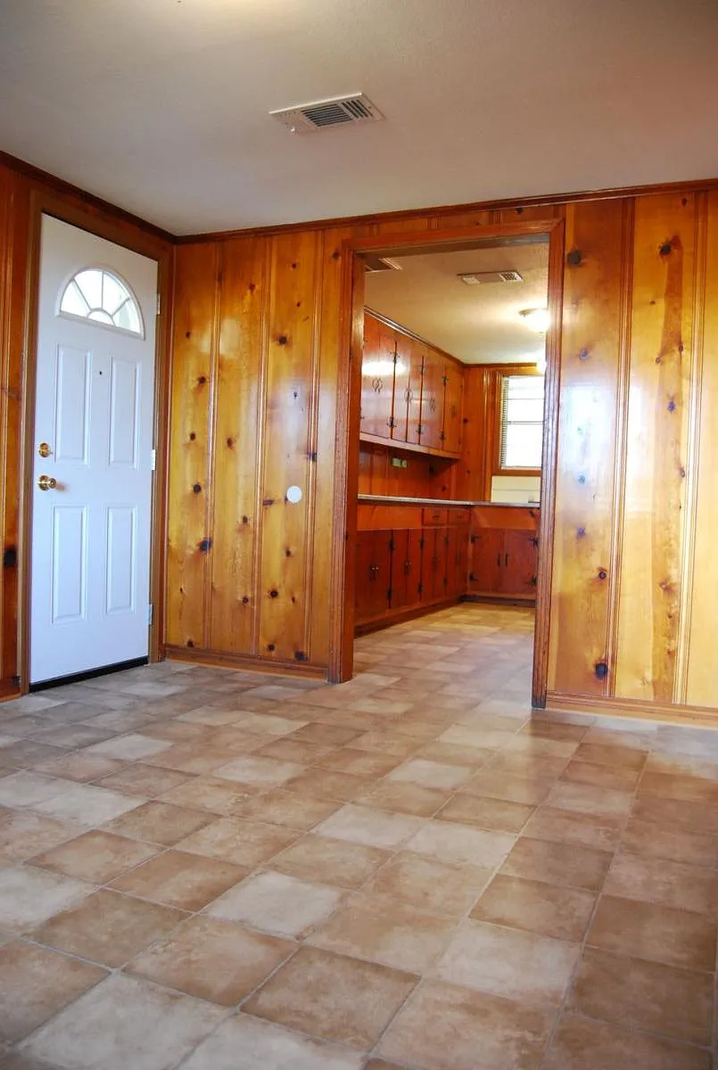 Dining Room - 2128 Highway 27