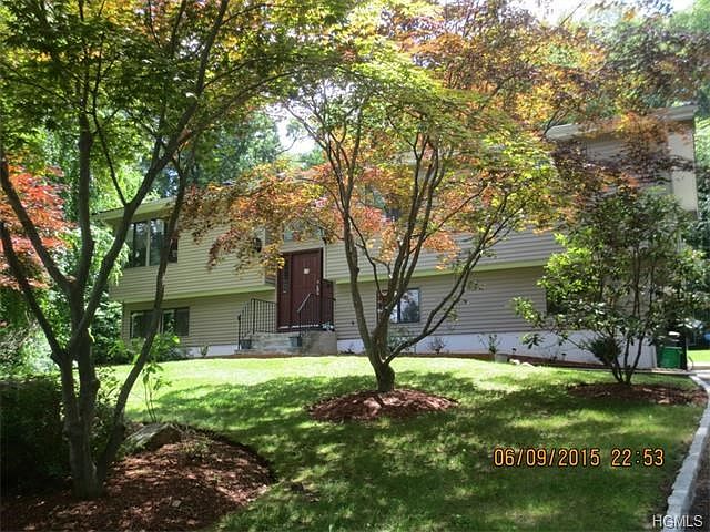1st image of 15 E Stemmer Ln