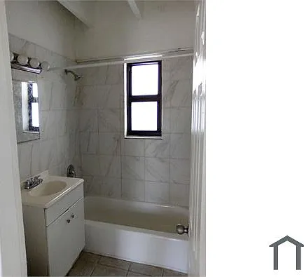 1405 NW 2nd Ct — Photo 6