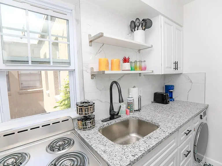 1827 E Ocean View Ave — Photo 7