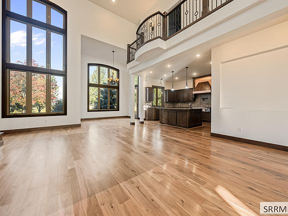 3rd image of 389 Partridge Ln