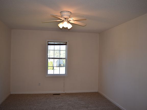 3rd image of 5186 Canary Ct