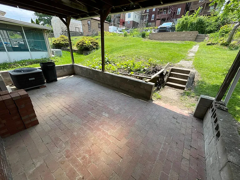1329 Illinois Ave — Photo 9