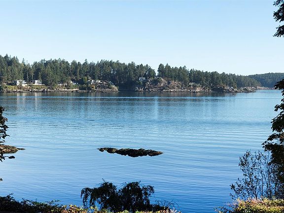 2nd image of 2326 Harbour Rd #302