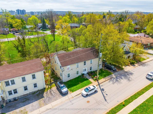 17 Hainer St, Saint Catharines, ON L2S 1M5
