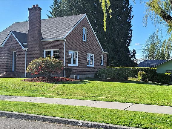 2nd image of 614 12th Ave SE